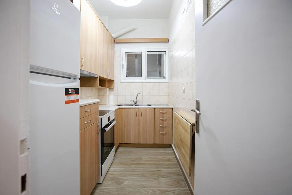 Stylish And Comfortable Apartment Athens Exterior photo
