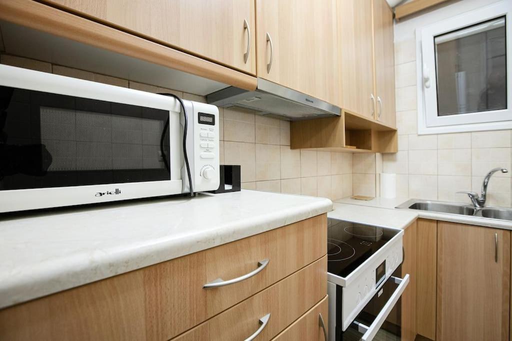 Stylish And Comfortable Apartment Athens Exterior photo