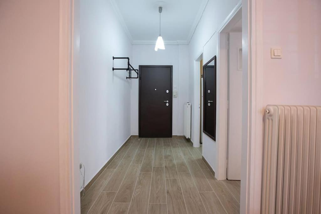 Stylish And Comfortable Apartment Athens Exterior photo